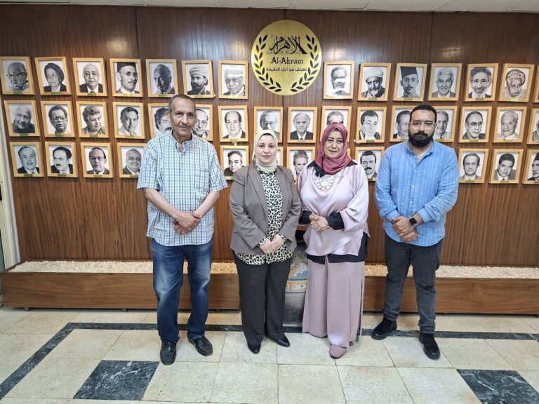 الاستاذ ةالدكتورة سحر امام عميده كليه حقوق السادات